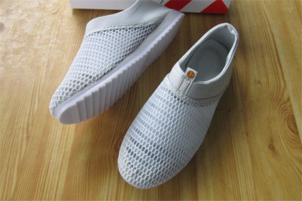 策乐女式休闲鞋